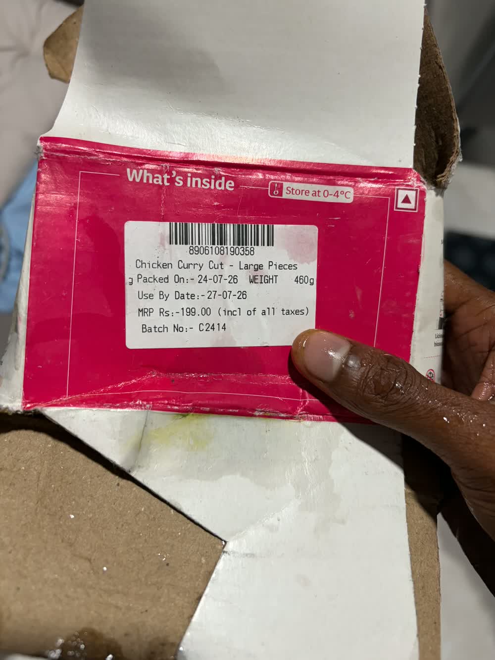 Licious Chicken Curry Cut label showing packed on 24-07-26 and use by date 27-07-26, MRP Rs 199